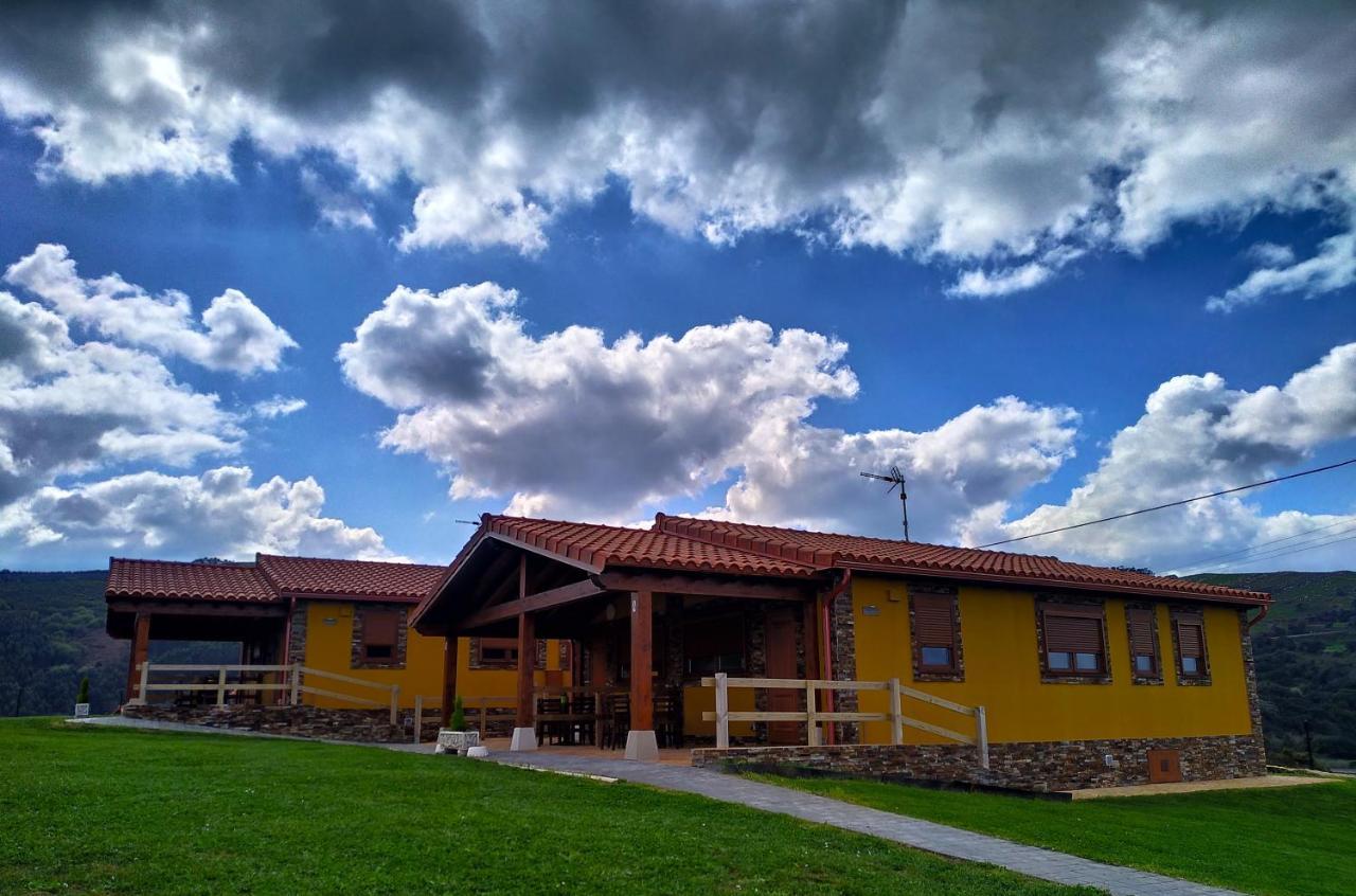 Apartamentos El Prau Убиарко Екстериор снимка