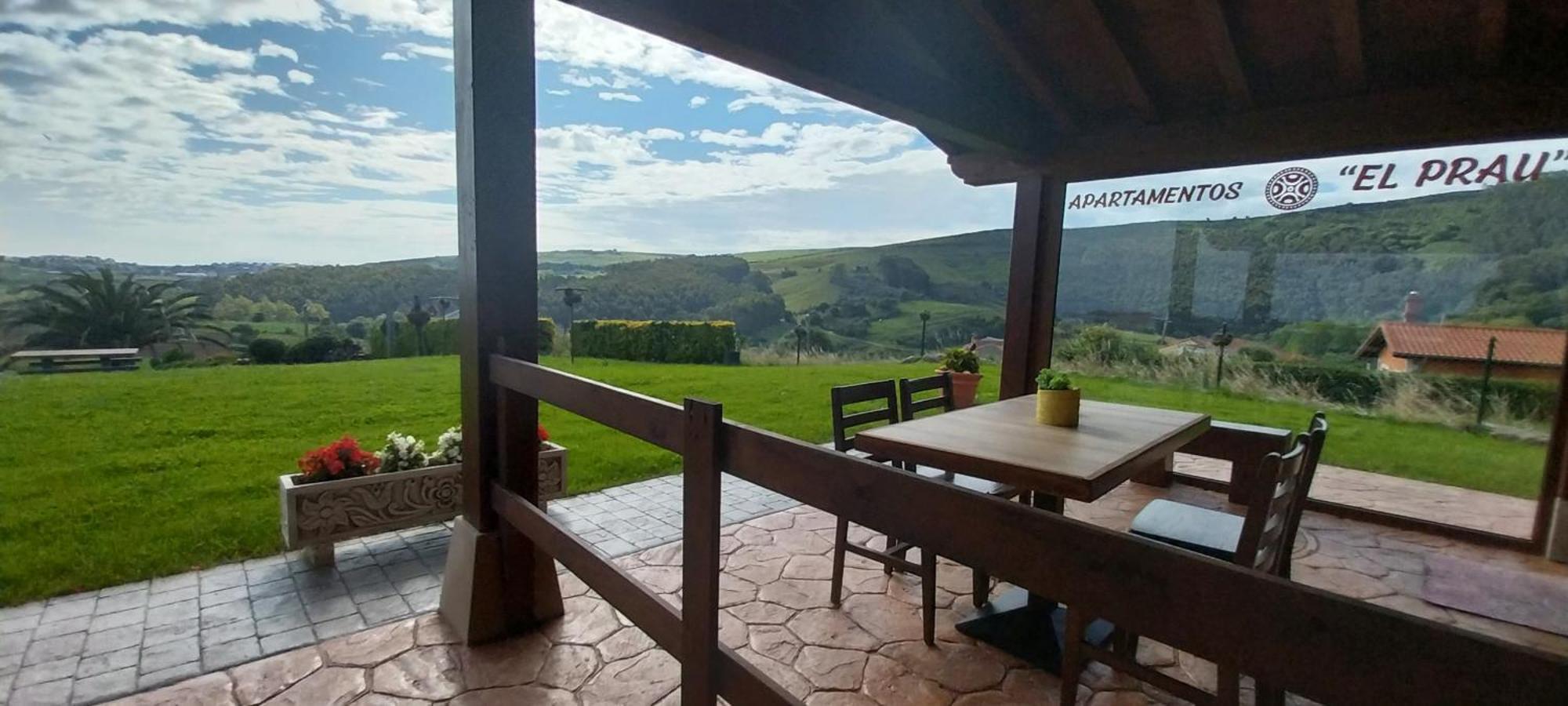 Apartamentos El Prau Убиарко Екстериор снимка